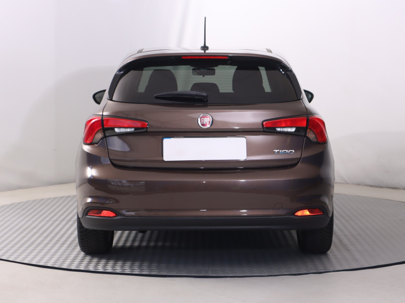 Fiat Tipo, 2017