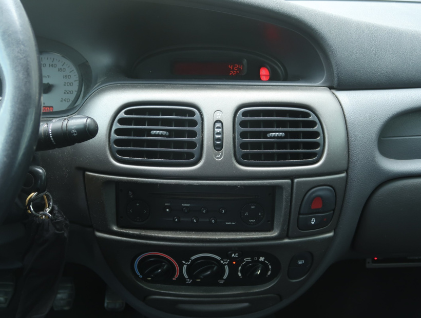 Renault Megane, 2001