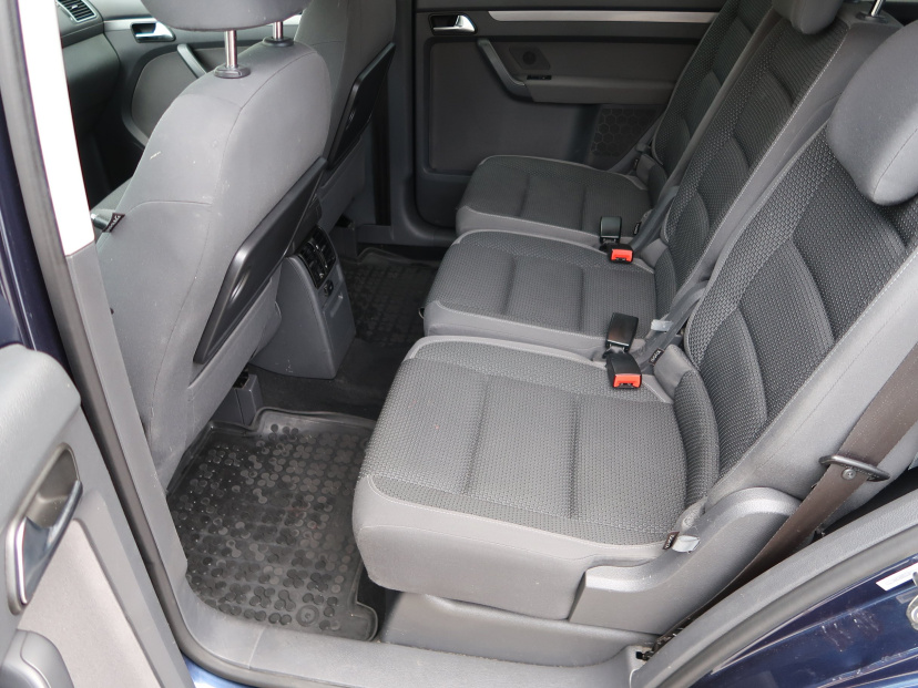 Volkswagen Touran, 2010