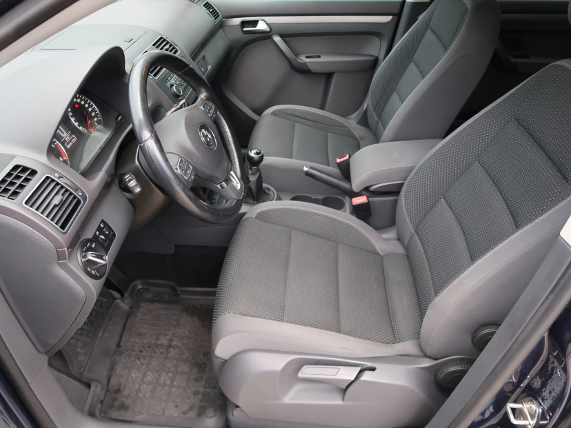 Volkswagen Touran, 2010