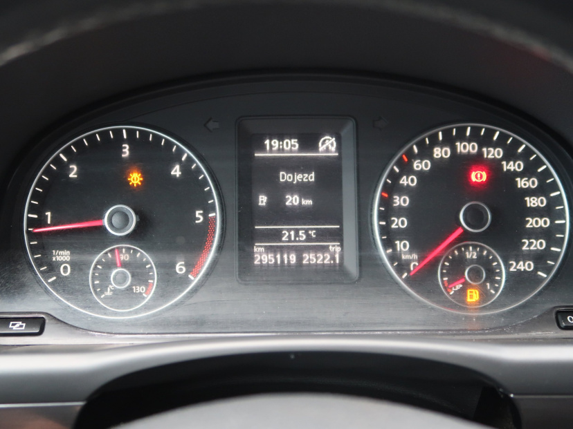Volkswagen Touran, 2010