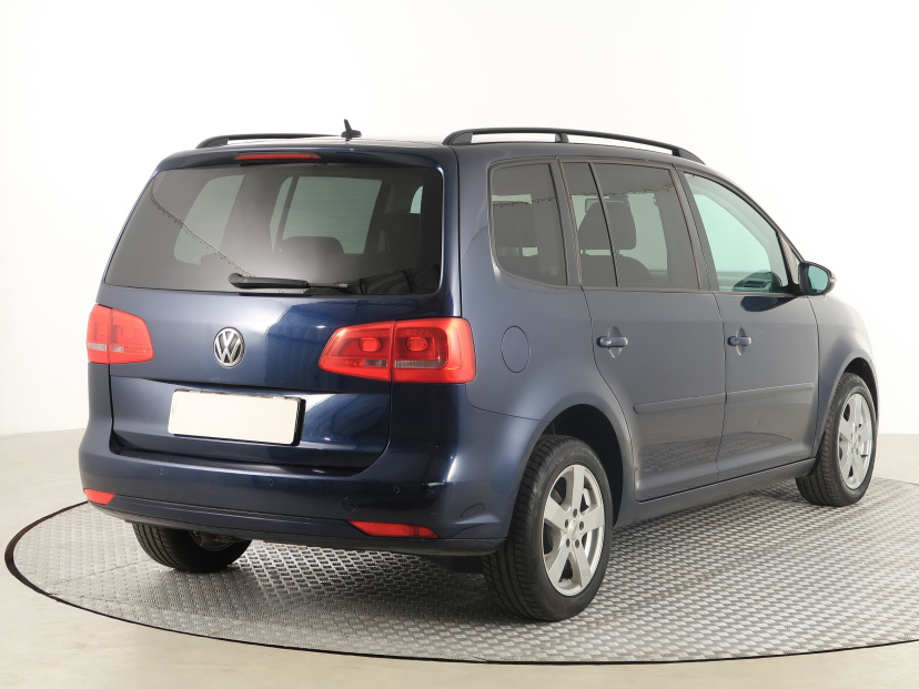 Volkswagen Touran, 2010