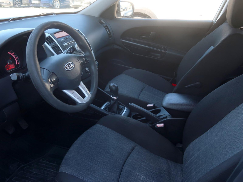 Kia Ceed, 2011