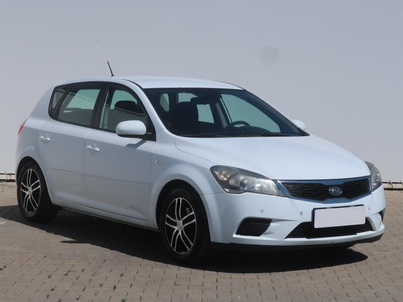 Kia Ceed, 2011