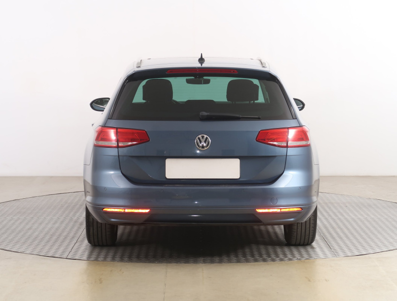 Volkswagen Passat, 2015