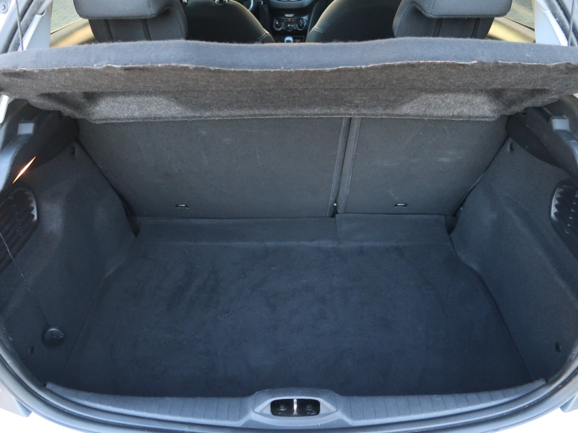 Peugeot 208, 2016