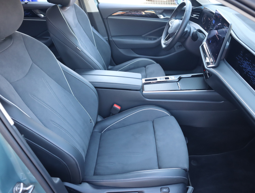 Volkswagen Passat, 2025