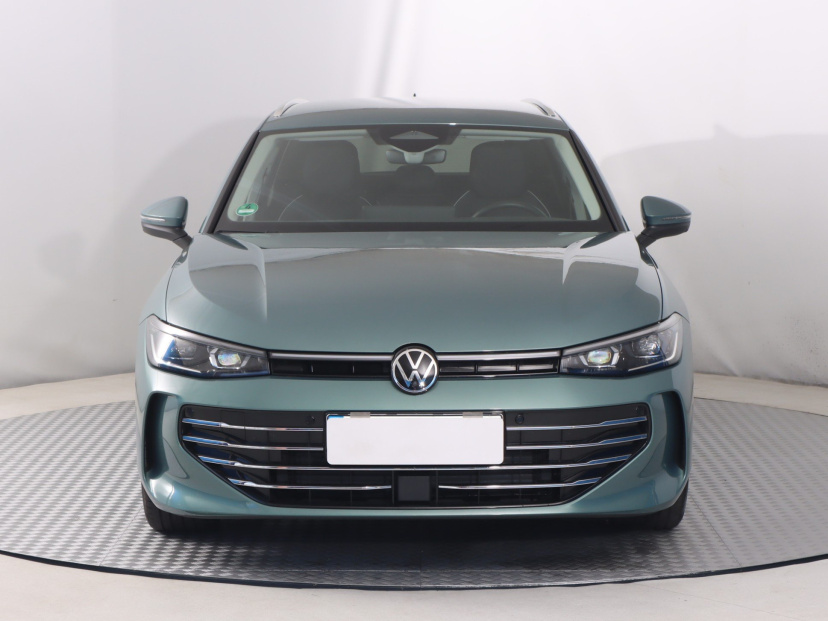 Volkswagen Passat, 2025
