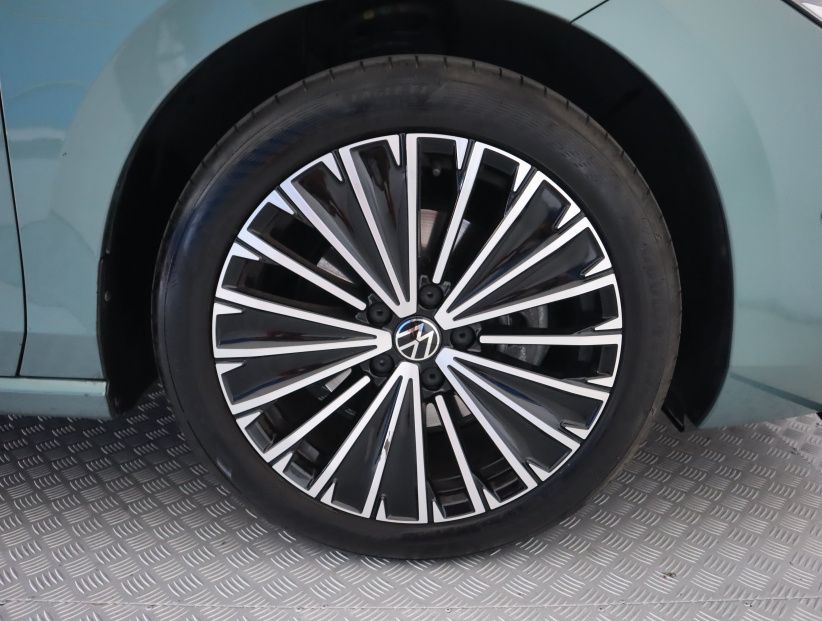 Volkswagen Passat, 2025