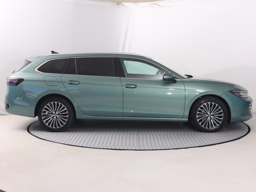 Volkswagen Passat, 2025