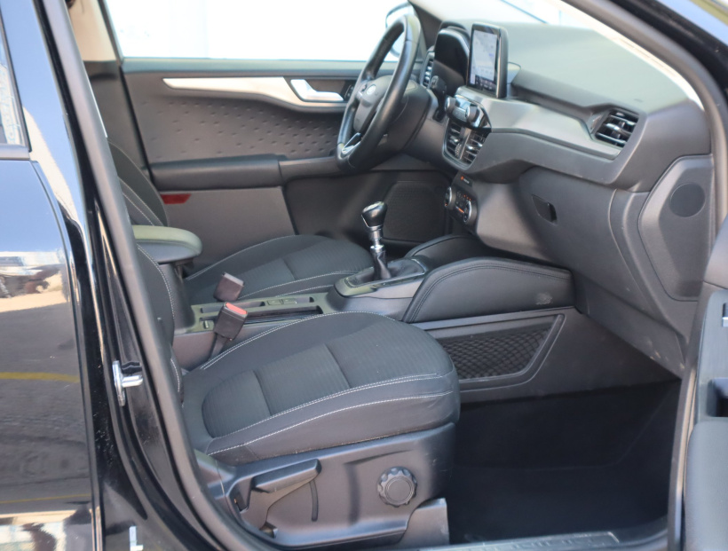 Ford Kuga, 2021