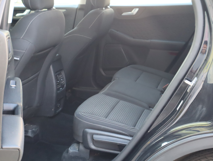 Ford Kuga, 2021