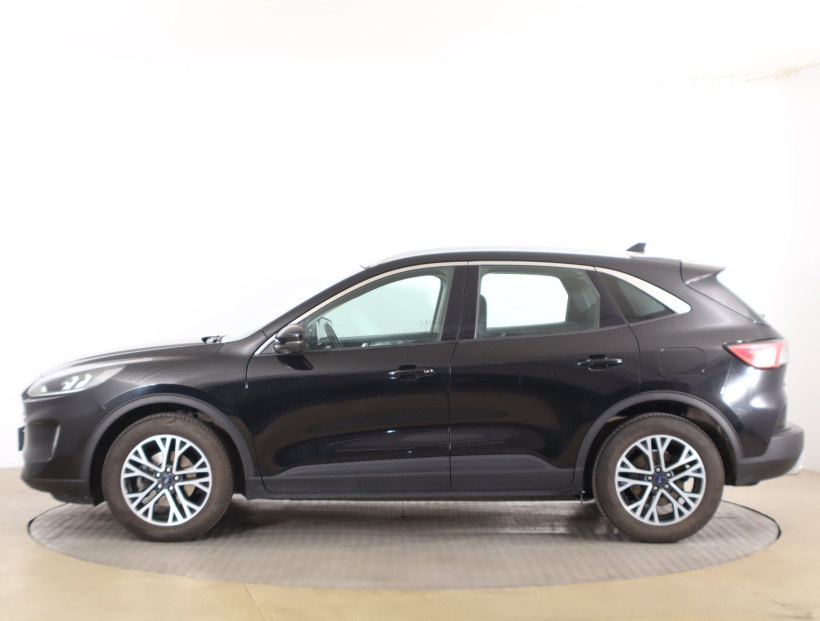 Ford Kuga, 2021