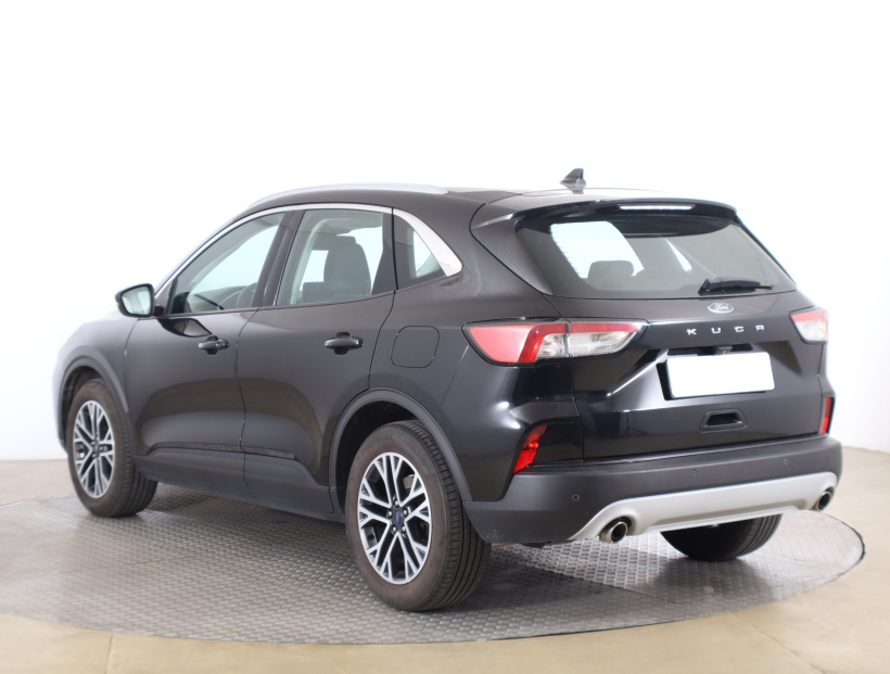 Ford Kuga, 2021