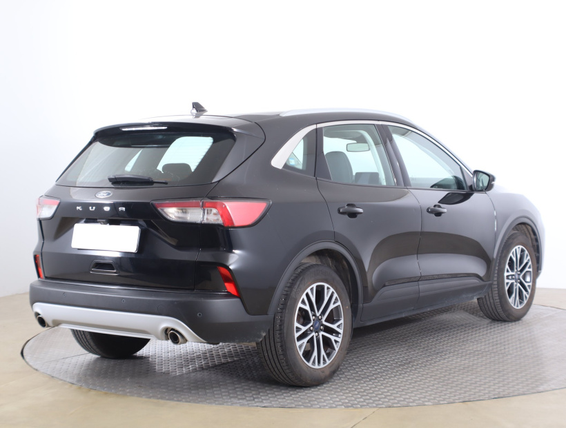 Ford Kuga, 2021