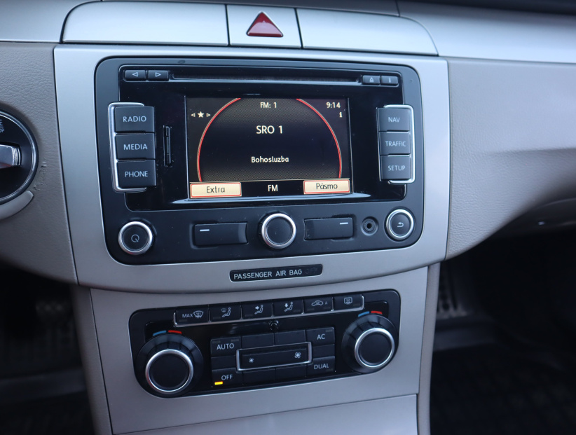 Volkswagen Passat, 2010