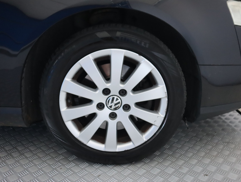 Volkswagen Passat, 2010