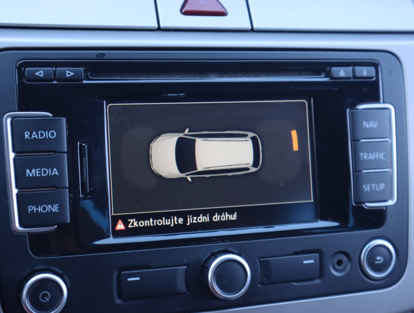 Volkswagen Passat, 2010