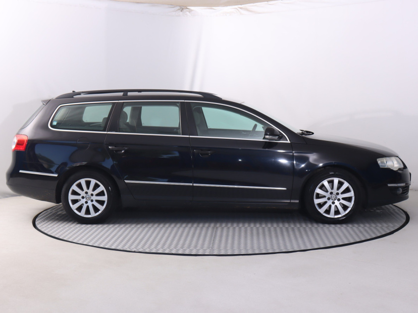 Volkswagen Passat, 2010