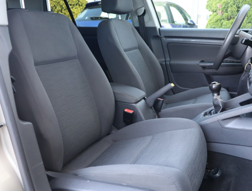 Volkswagen Golf, 2005