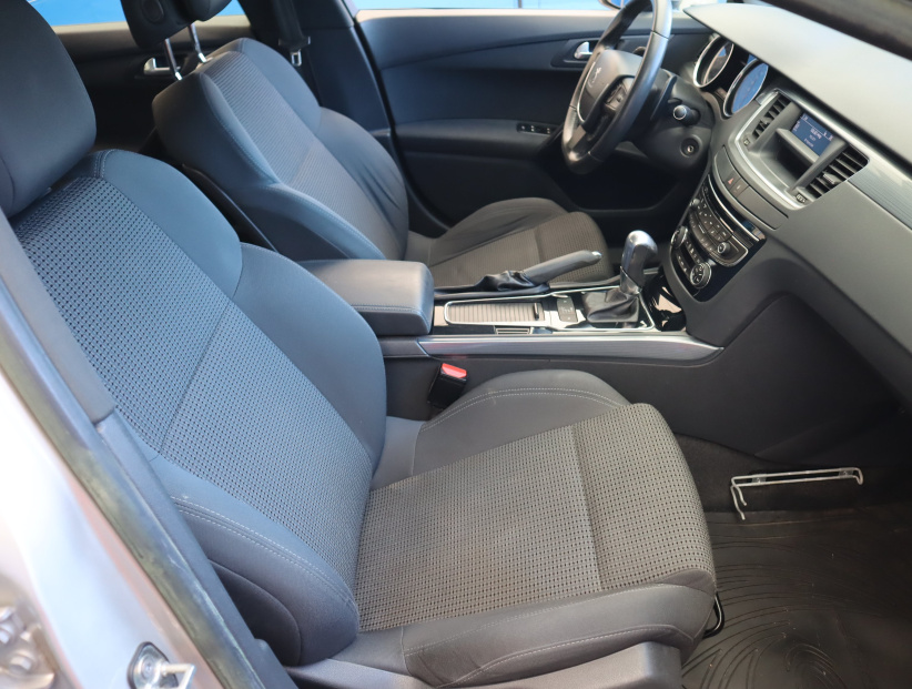 Peugeot 508, 2012