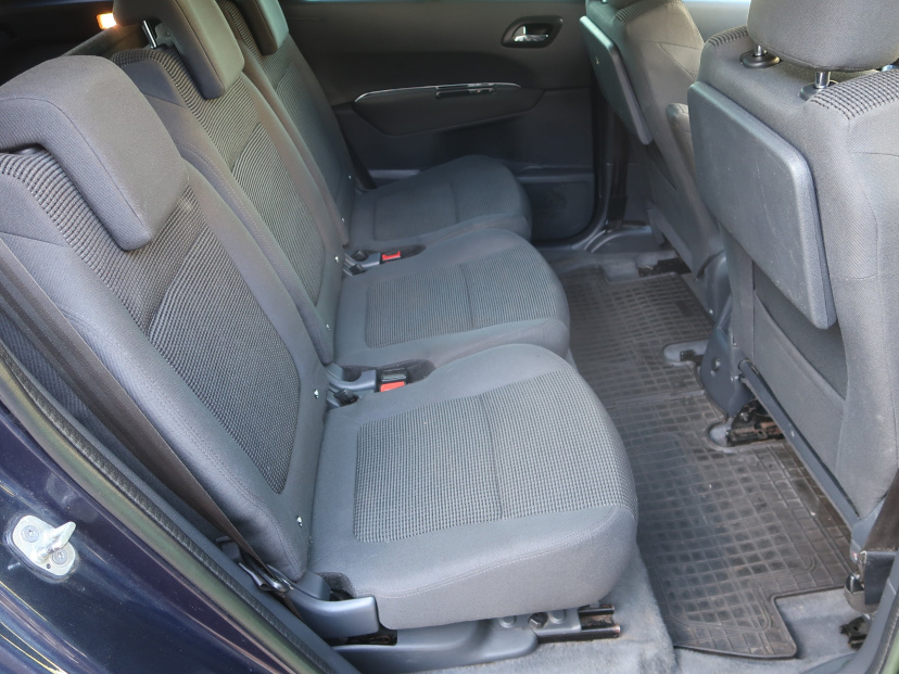 Peugeot 5008, 2013