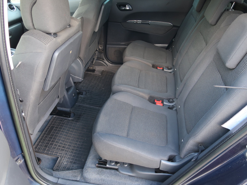 Peugeot 5008, 2013
