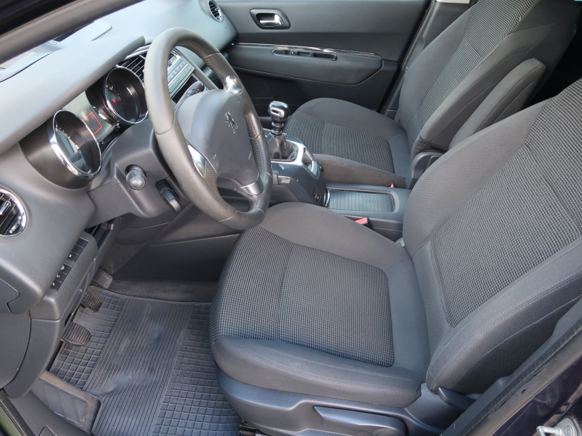 Peugeot 5008, 2013