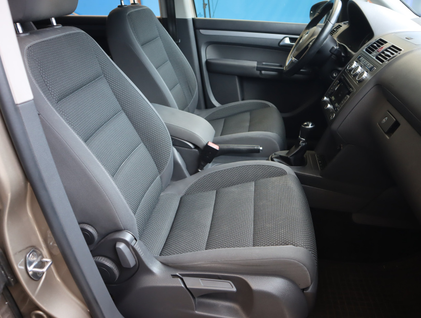 Volkswagen Touran, 2015