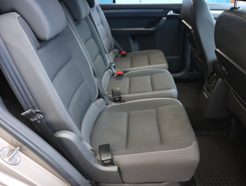 Volkswagen Touran, 2015
