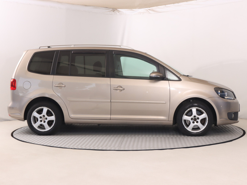 Volkswagen Touran, 2015