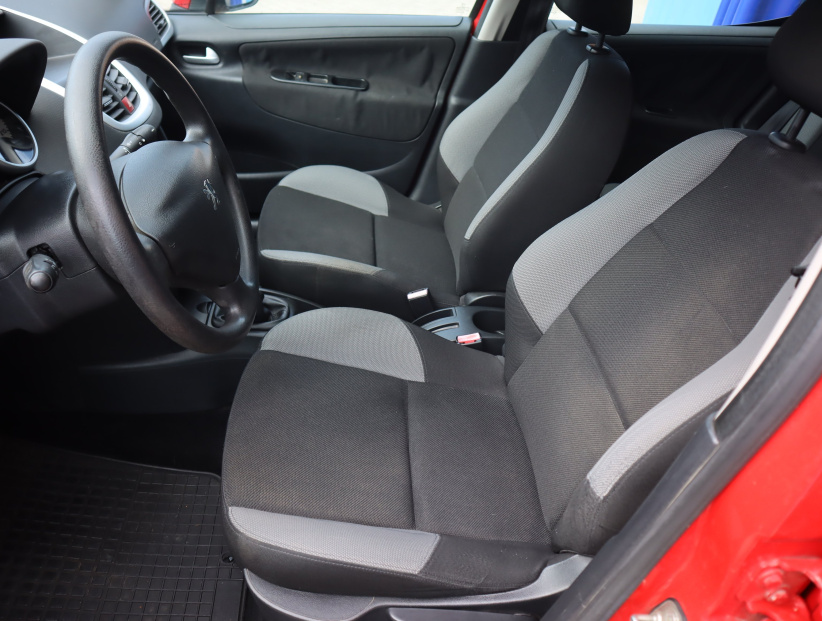 Peugeot 207, 2008
