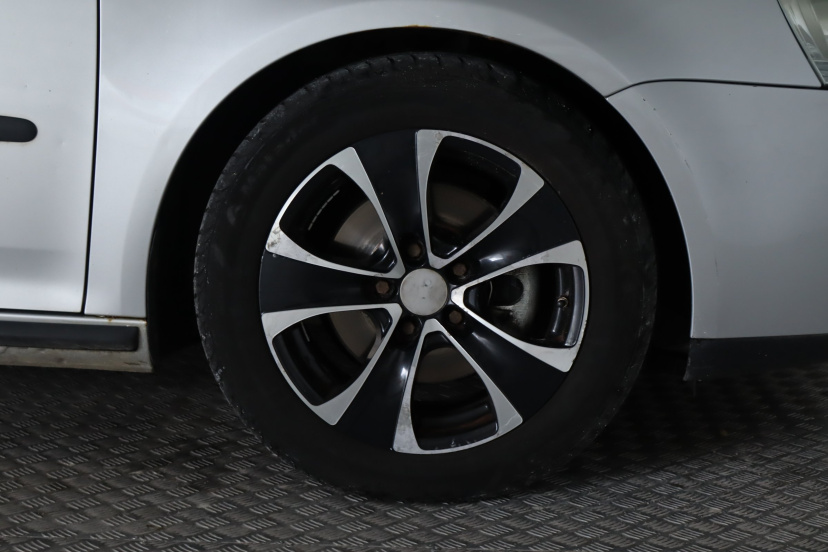 Volkswagen Golf, 2004