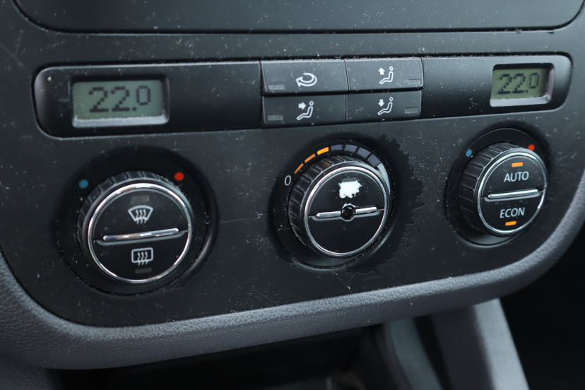 Volkswagen Golf, 2004