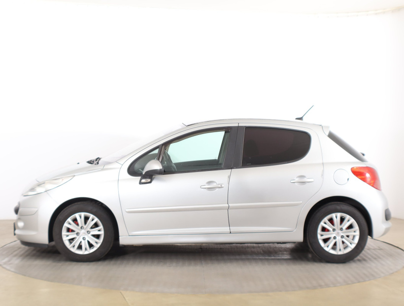 Peugeot 207, 2006