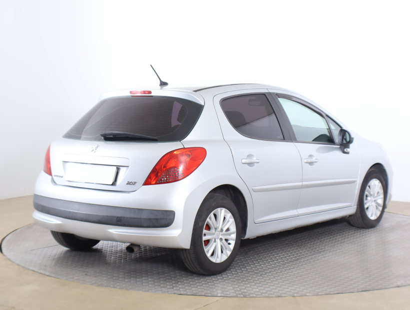 Peugeot 207, 2006