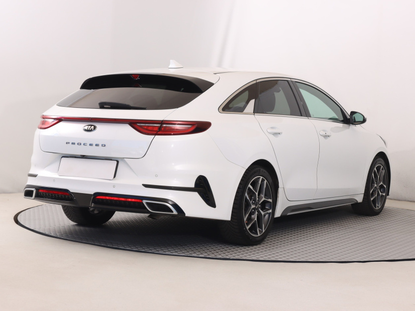 Kia ProCeed, 2021