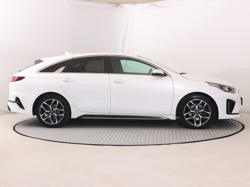 Kia ProCeed, 2021