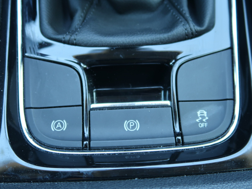 Škoda Karoq, 2018