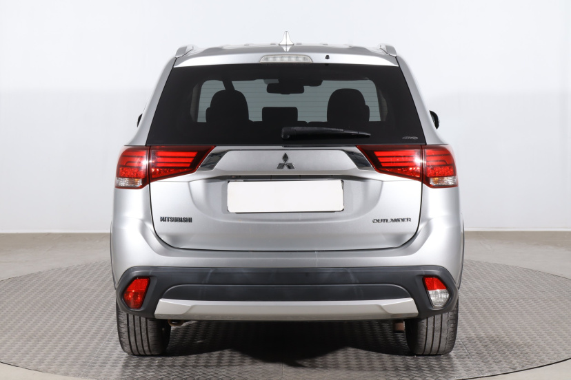 Mitsubishi Outlander, 2018