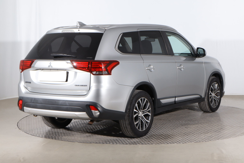 Mitsubishi Outlander, 2018