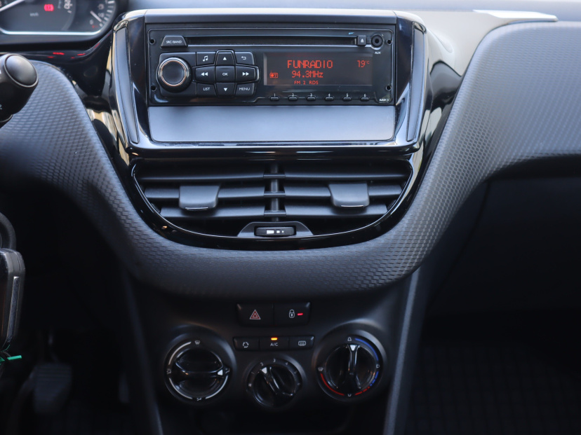 Peugeot 2008, 2013