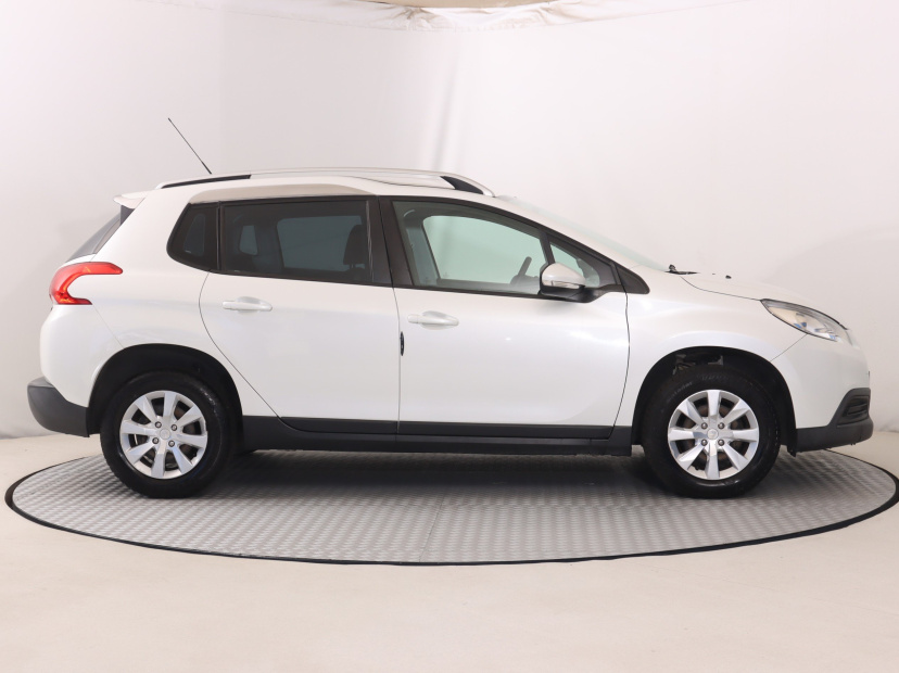 Peugeot 2008, 2013
