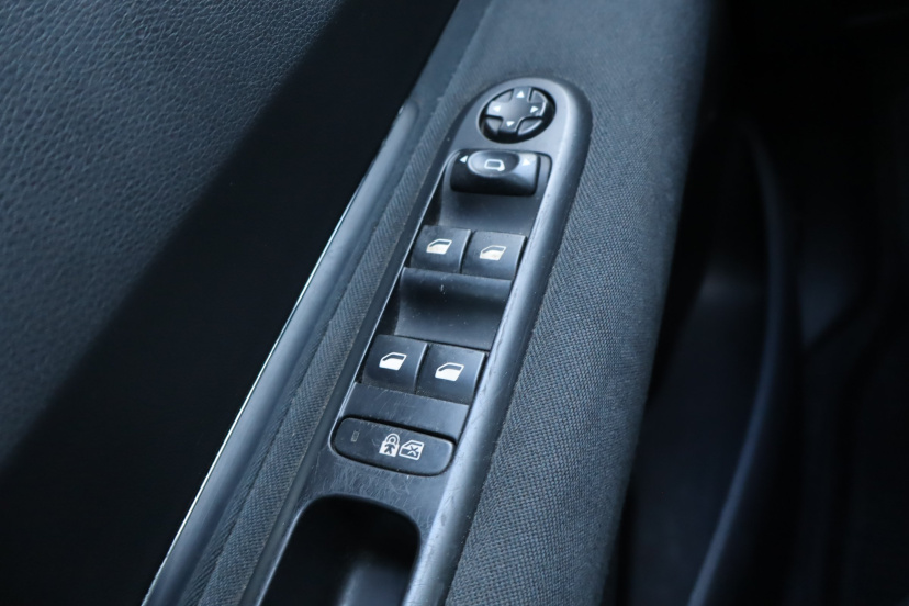 Peugeot 5008, 2014