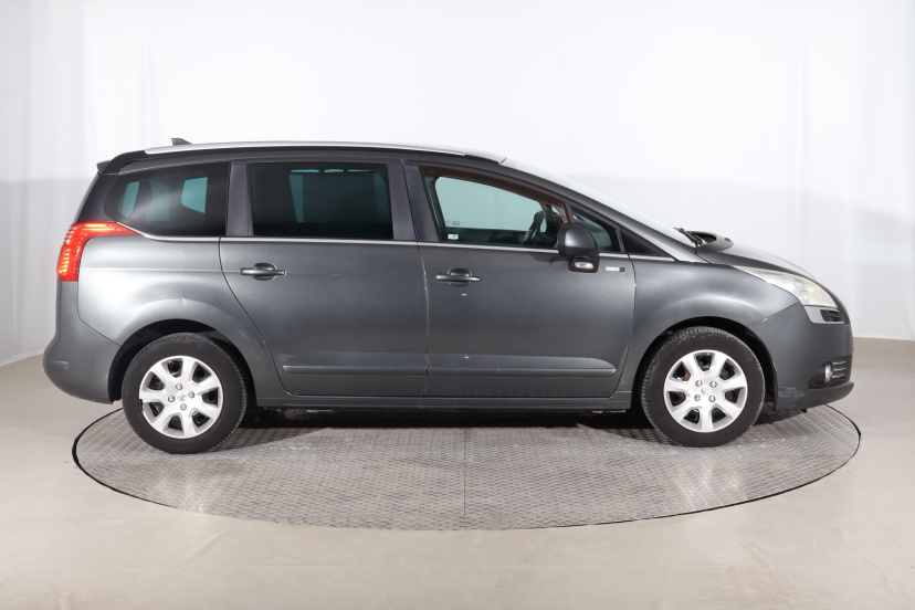 Peugeot 5008, 2014