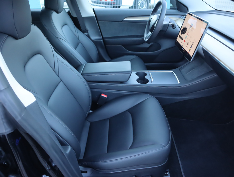 Tesla Model 3, 2023