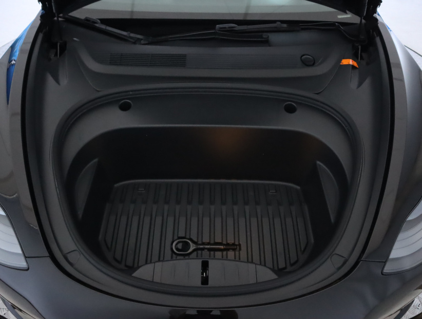 Tesla Model 3, 2023