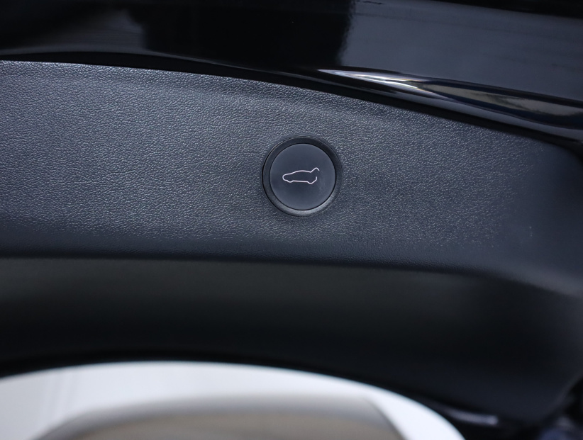 Tesla Model 3, 2023