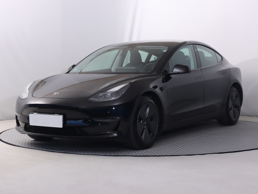 Tesla Model 3, 2023