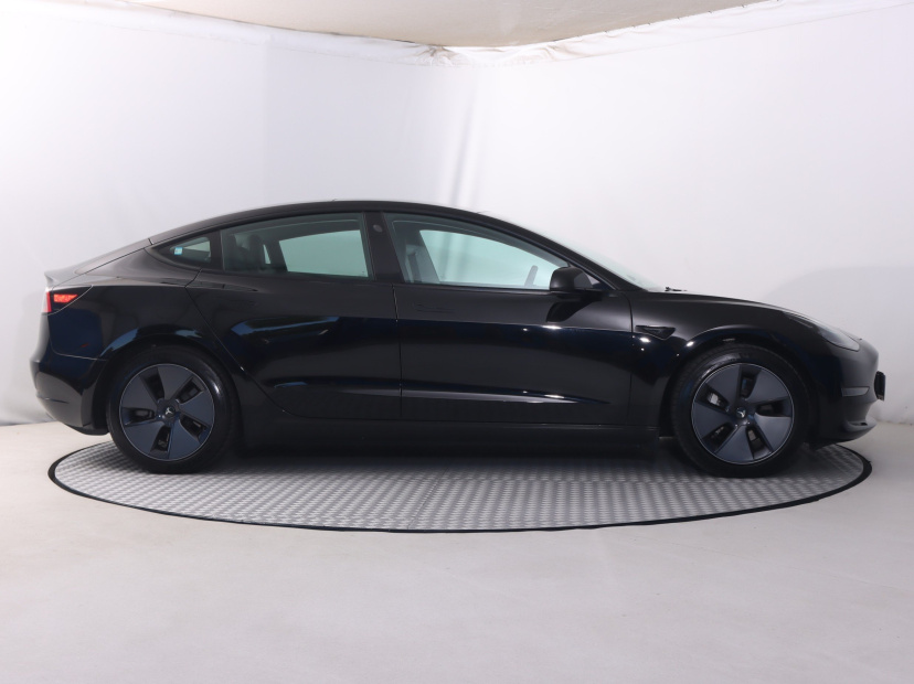 Tesla Model 3, 2023